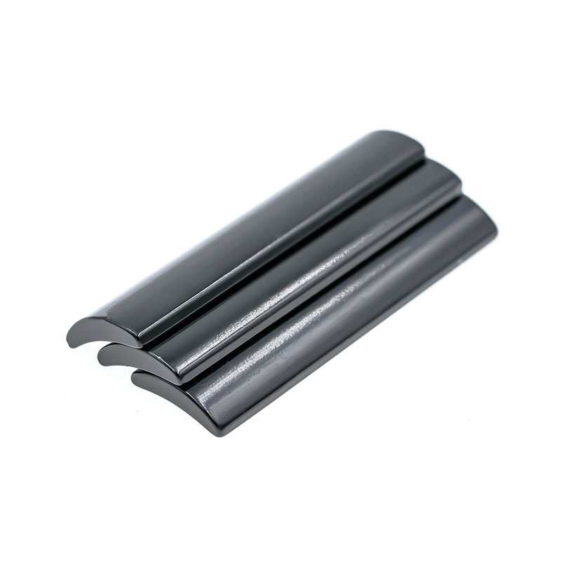 آهنربای دائم قوس/کاشی/بخش