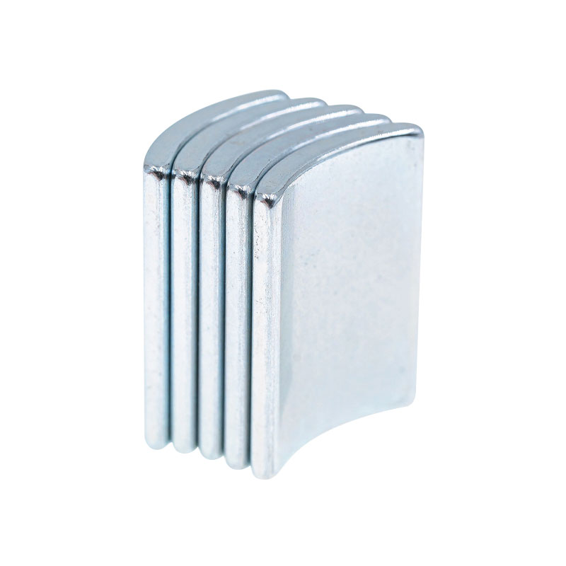 آهنربای دائم قوس/کاشی/بخش