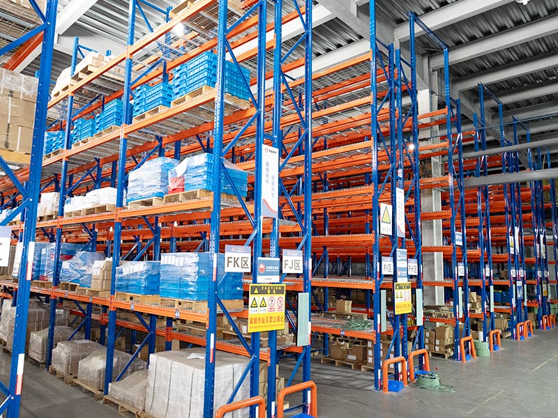 انبار کارخانه